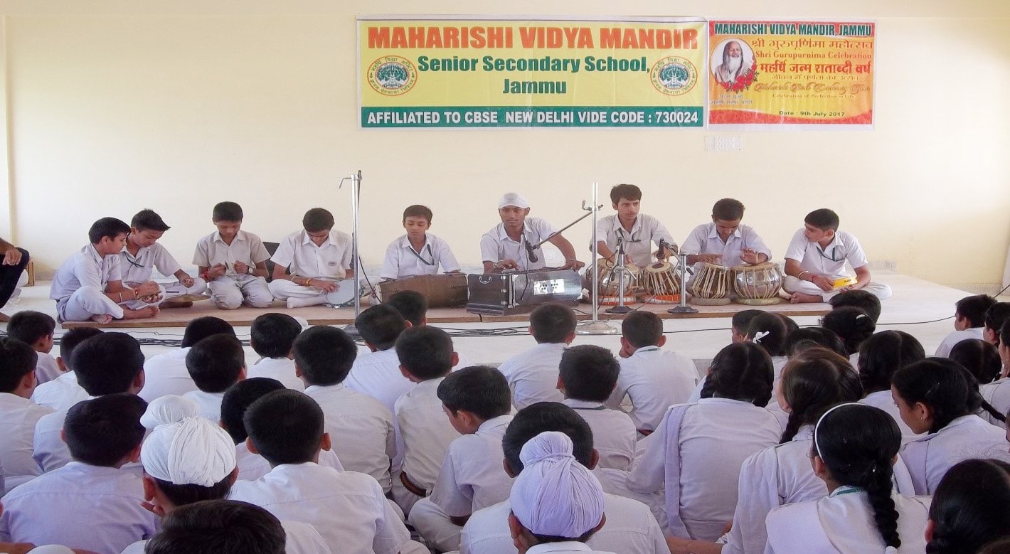 maharishi vidya mandir school jammu are performing cultural programme