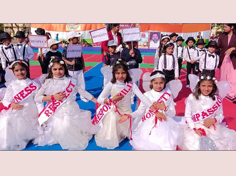 MVM Deri Road Chhatarpur: Annual Function was organized for Junior Wing of Maharishi Vidya Mandir Deri Road Chhatarpur from classes (Nursery-VI).