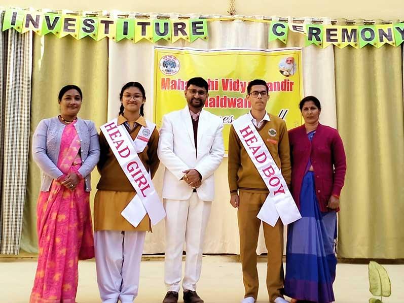 MVM Haldwani: Investiture Ceremony was organized at Maharishi Vidya Mandir Haldwani for the School Parliament in which the parents of the students also participated.
